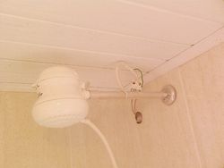 Brazil-flat-5-install-shower.jpg