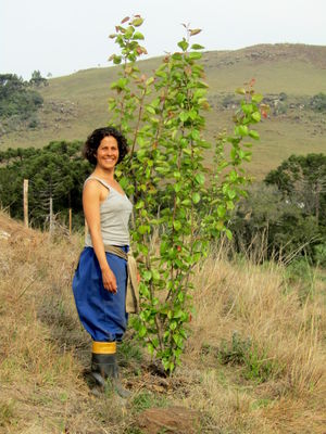 Beth with Pear.jpg